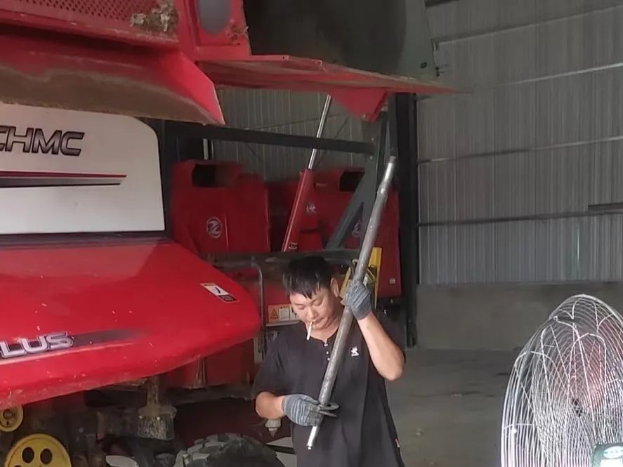 是什么讓20年的農機手為中聯收獲代言 802-3.jpg