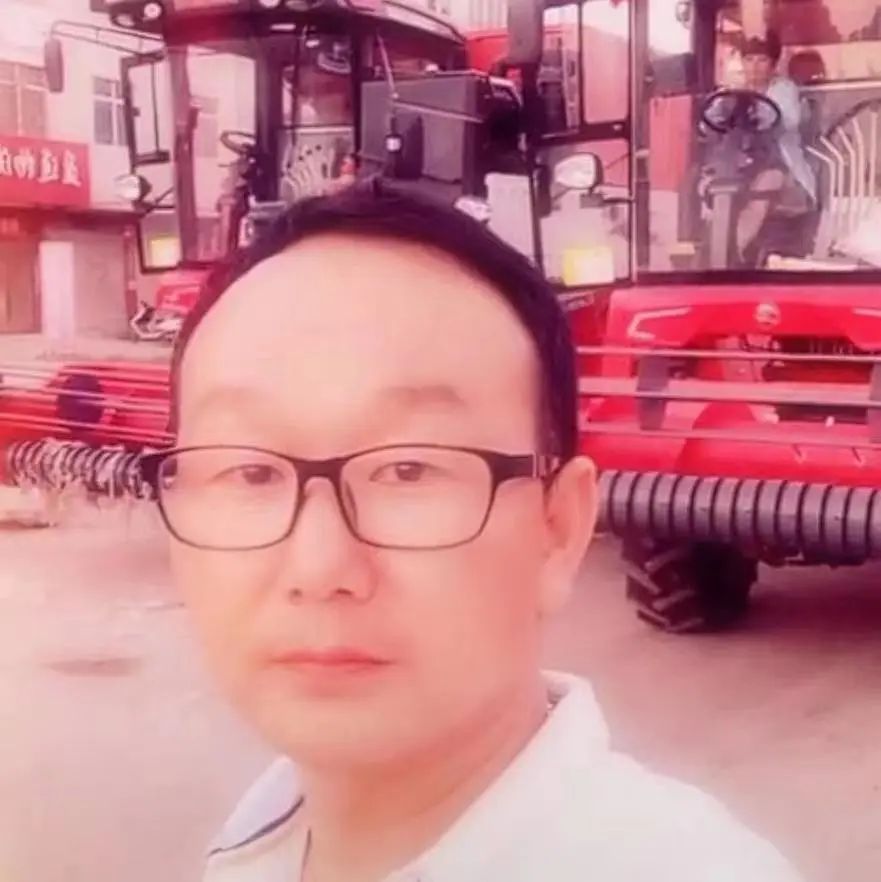 劉偉:我開著中聯收獲到哪里都搶手 803-1.jpg