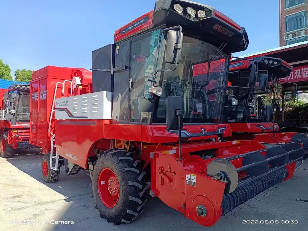 崔海:我帶著中聯收獲車隊收花生 812.jpg